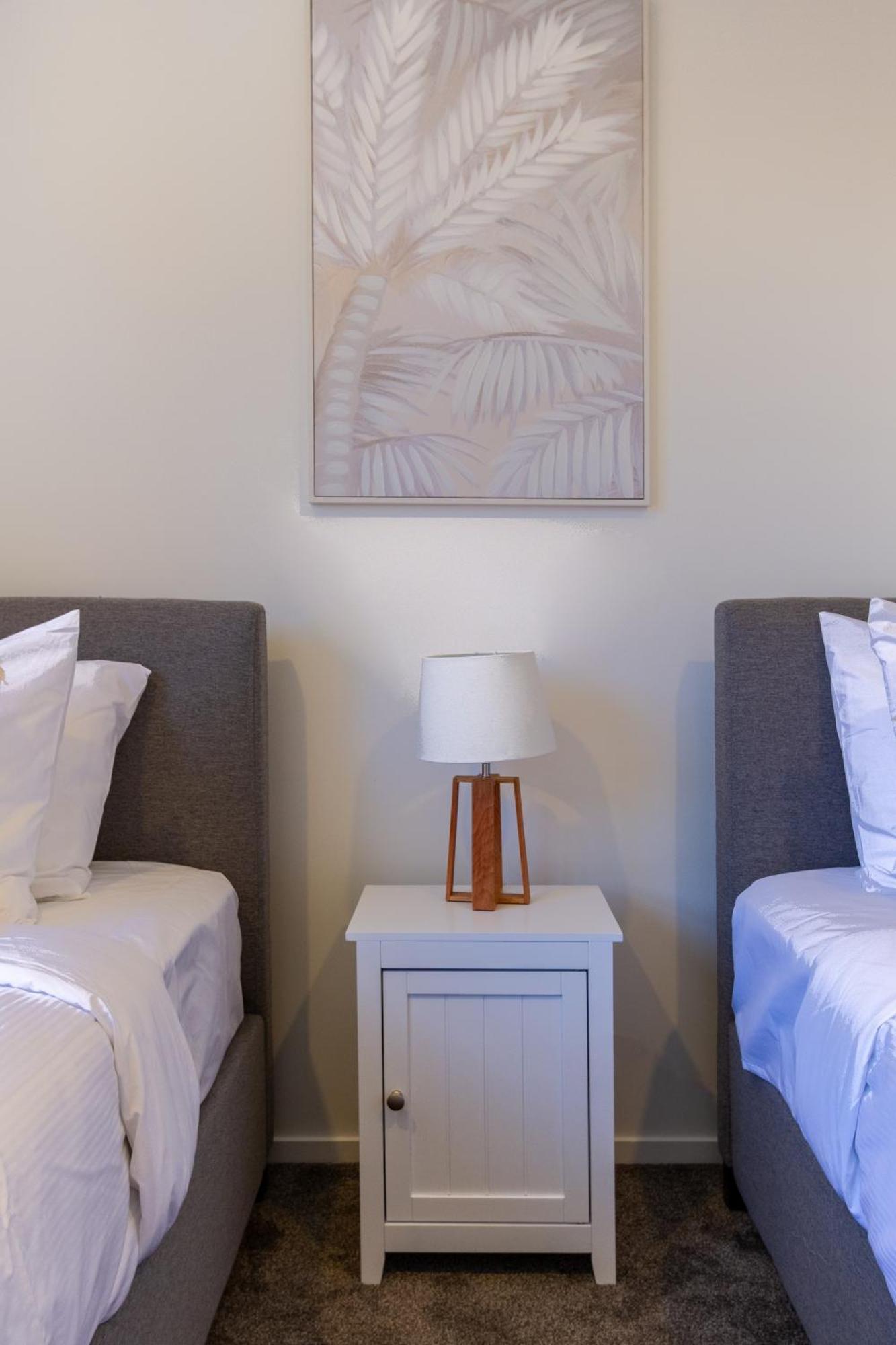 Апартаменты Chic 2-Bed Gem: Trust Arena Proximity - West Akl Окленд Экстерьер фото
